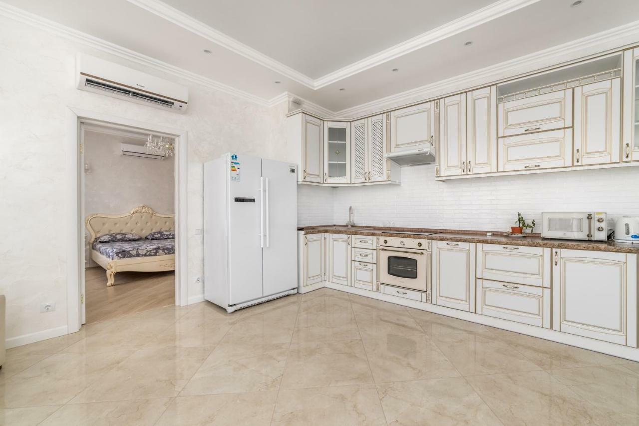 Vip Level Sea View Apartment Odessa Buitenkant foto