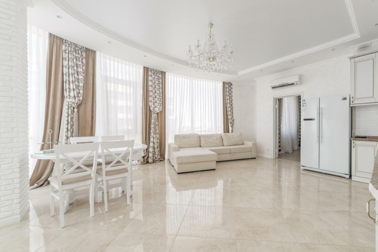 Vip Level Sea View Apartment Odessa Buitenkant foto